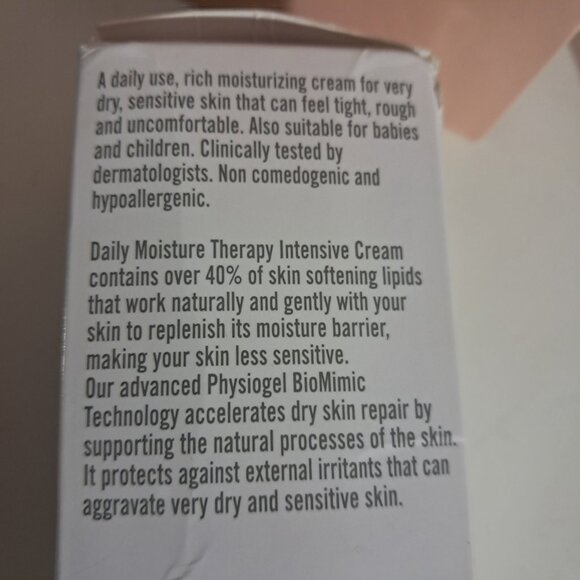 Physiogel Daily Moisture Therapy Hypoallergenic Cream 3.3 Oz Expires in 2026 - Picture 5 of 6